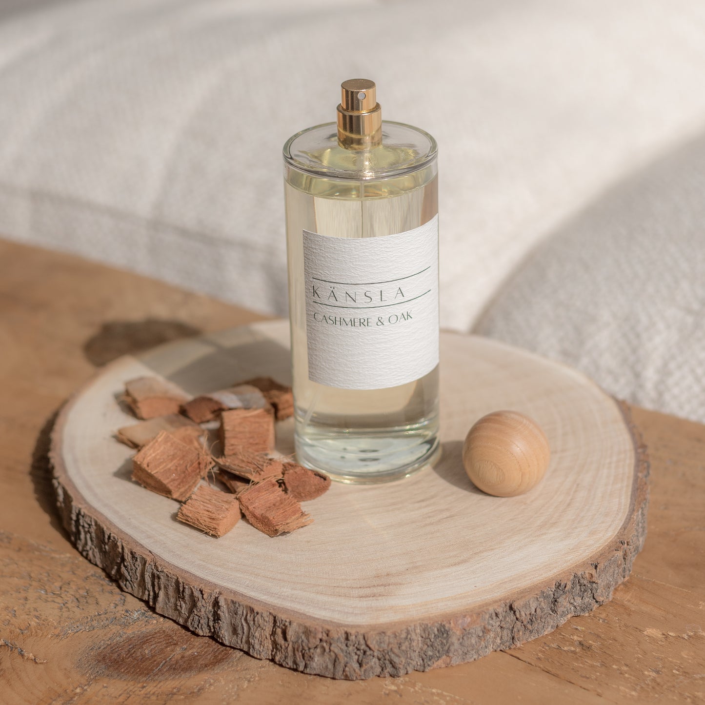 Cashmere & Oak Room Perfume